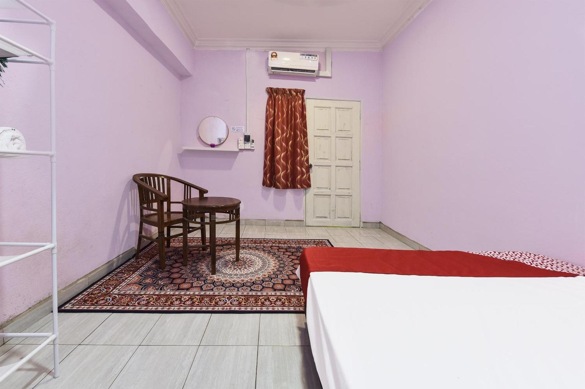 Oyo 90551 Zn Mix Homestay & Roomstay Kampung Raja Экстерьер фото