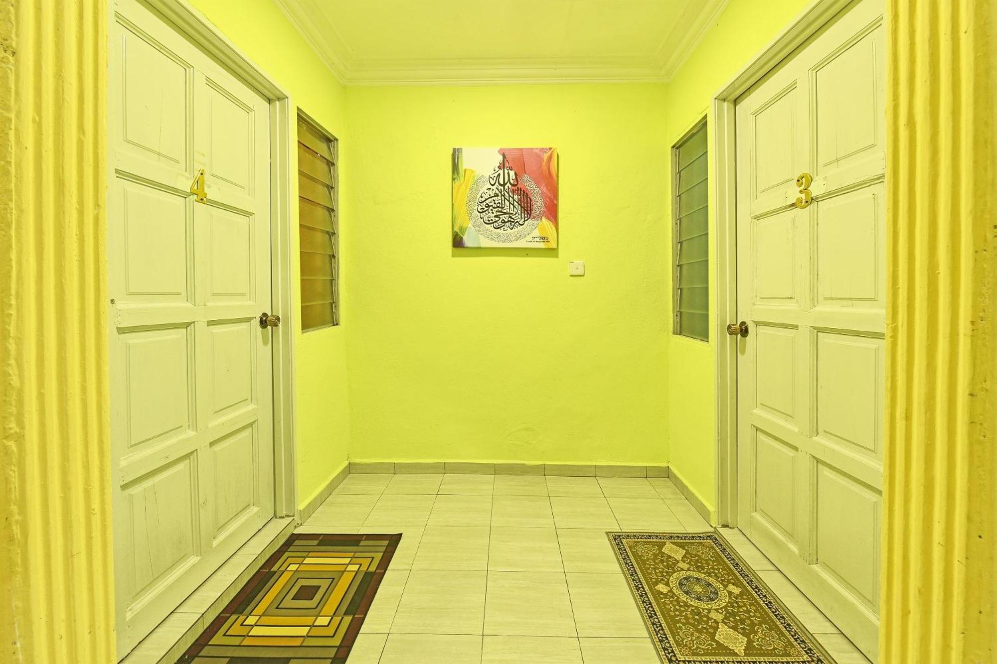 Oyo 90551 Zn Mix Homestay & Roomstay Kampung Raja Экстерьер фото